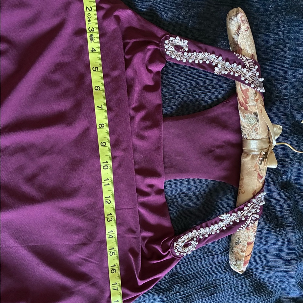 White House Black Market Rich Burgundy Elegant top - Picture 7 of 9